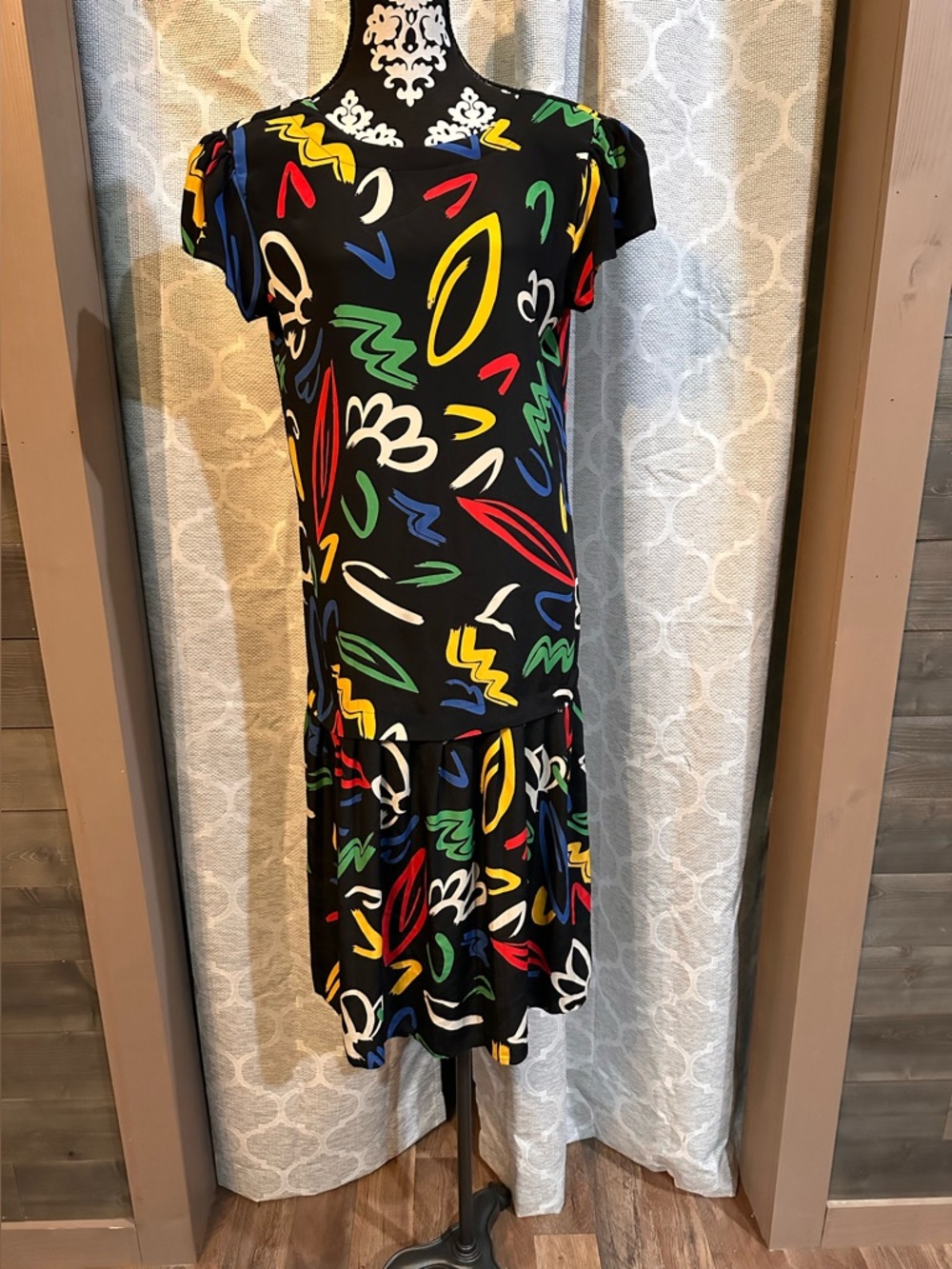 Sunshine Starshine Vintage 1980s Black Dress w/ Colorful Abstract Print size 10